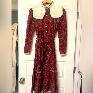 Beautiful Vintage Dress